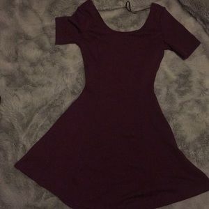 Burgundy short sleeve dress